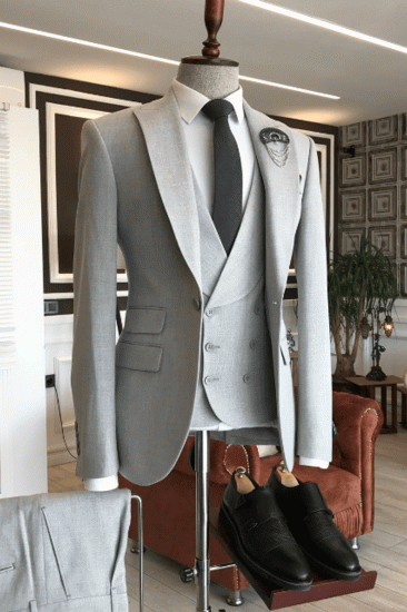 Henry High Quality Light Grey Pointed Lapel 3 Flaps Men Formal Business Suit_2
