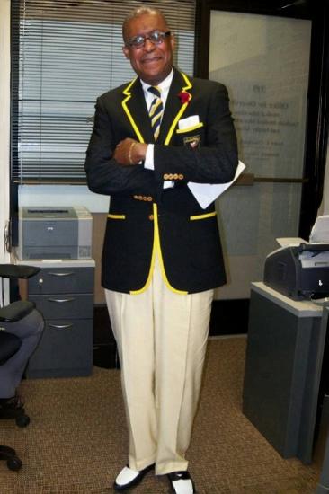 Meredith Generous Black Notched Lapel Bespoke Prom Suits_1